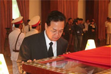 Hàng chục nghìn người viếng cố Thủ tướng Võ Văn Kiệt