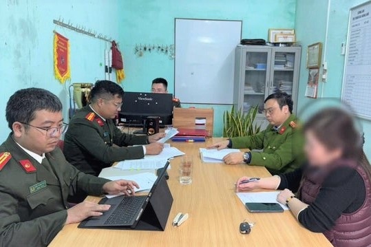 Policja wzywa kobietę, która rozpowszechniała fałszywe informacje o połączeniu prowincji - 1 Công an triệu tập người phụ nữ tung tin sai về sáp nhập tỉnh - 1