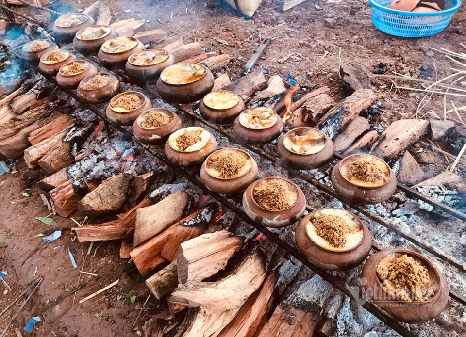 Xuyên đêm hít khói, kho 5.000 nồi cá bán Tết Canh Tý - 9 Xuyên đêm hít khói, kho 5.000 nồi cá bán Tết Canh Tý - 9