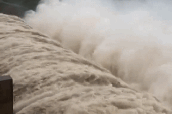 Thủy điện Sông Ba Hạ đang xả lũ mức 14.000m3/s