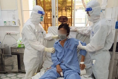 Đồng Tháp: Cứu sống bệnh nhân 62 tuổi mắc Covid-19 suy hô hấp, ngừng tim