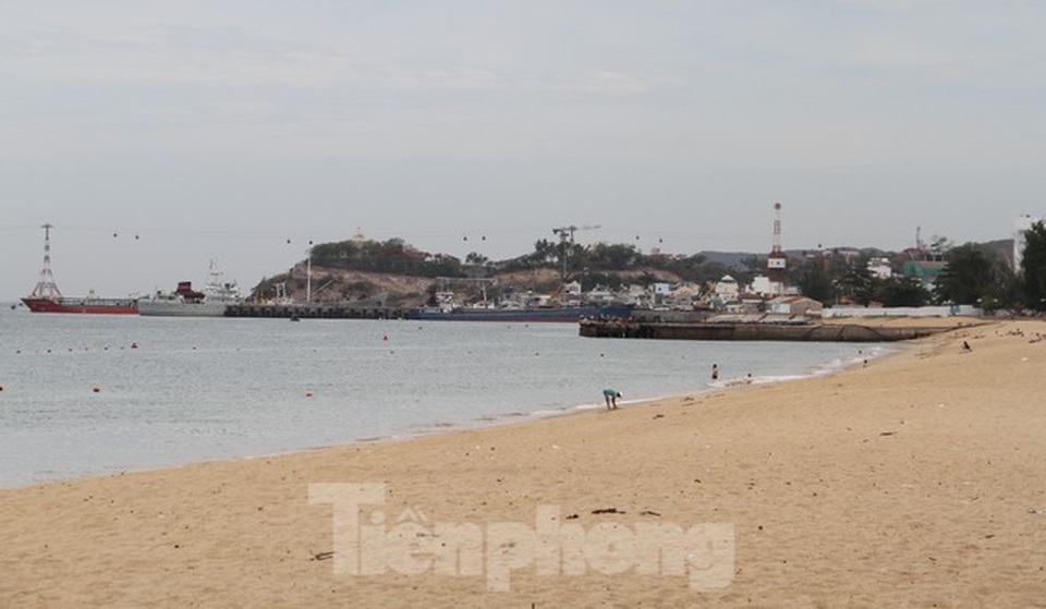 Đề xuất xây cầu vượt biển Nha Trang nối đất liền với đảo Hòn Tre - 2 Đề xuất xây cầu vượt biển Nha Trang nối đất liền với đảo Hòn Tre - 2