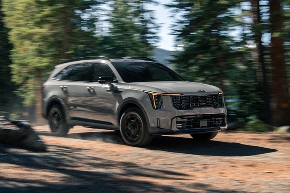 Kia Sorento có giá khởi điểm tại đại lý rẻ ngang dòng SUV cỡ C - 2
