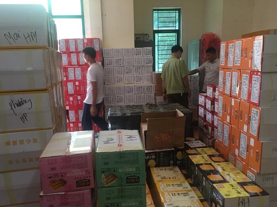 Bánh trung thu Trung Quốc chưa đến 50 nghìn đồng/kg, về nước bán gấp đôi - 4 Bánh trung thu Trung Quốc chưa đến 50 nghìn đồng/kg, về nước bán gấp đôi - 4