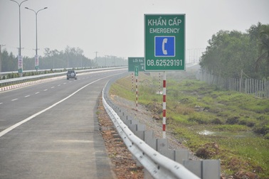 Cao tốc nghìn tỷ lún 5cm sau 4 tháng thông xe