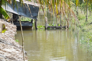 Sóc Trăng: Ngang nhiên chắn đường kênh, chính quyền làm ngơ?