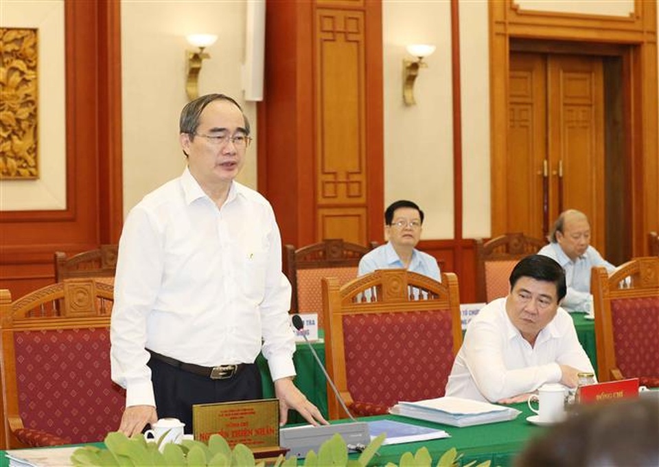 Tổng Bí thư, Chủ tịch nước: “Mỗi lần ngã là một lần bớt dại” - 2 Tổng Bí thư, Chủ tịch nước: “Mỗi lần ngã là một lần bớt dại” - 2