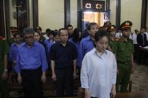 Không áp giải bị cáo Hứa Thị Phấn tới tòa