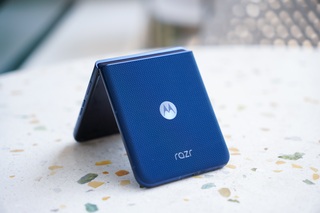 Đánh giá Motorola Razr 60: Có gì để đối đầu Samsung Galaxy Z Flip7 FE? - 2