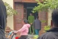 Hai người đàn ông chết trong tư thế quỳ ở Hà Nội