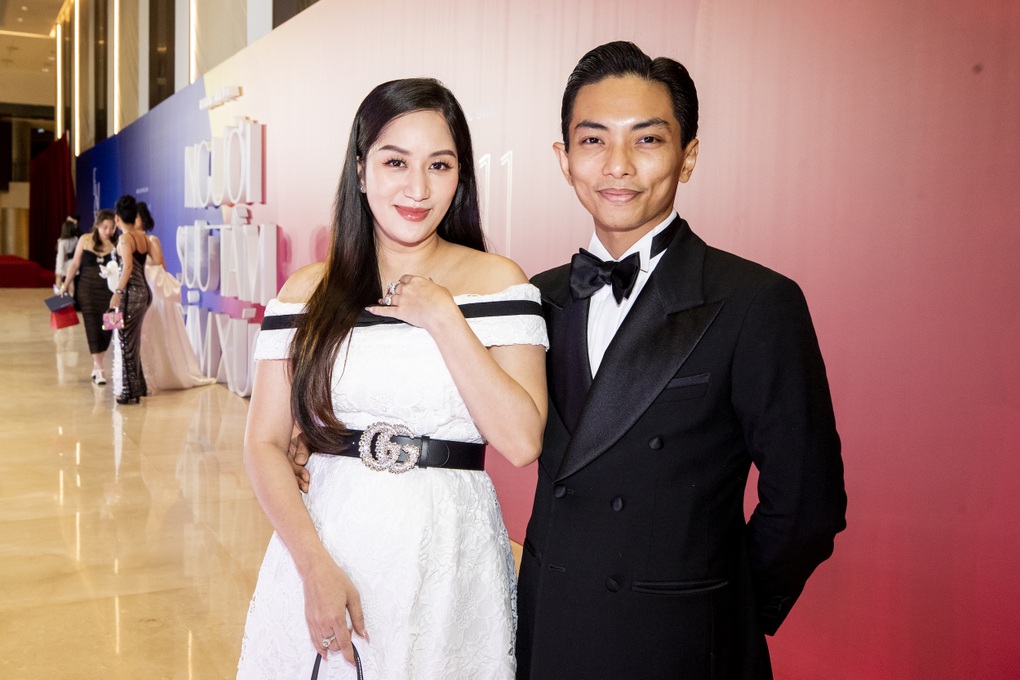 Vừa mới sinh con thứ 3, Khánh Thi không tự tin về vóc dáng khi dự sự kiện - 1 Vừa mới sinh con thứ 3, Khánh Thi không tự tin về vóc dáng khi dự sự kiện - 1