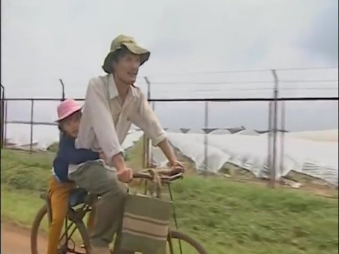 NSƯT Công Ninh cùng dàn diễn viên Mẹ con Đậu Đũa sau 24 năm - 3 NSƯT Công Ninh cùng dàn diễn viên Mẹ con Đậu Đũa sau 24 năm - 3