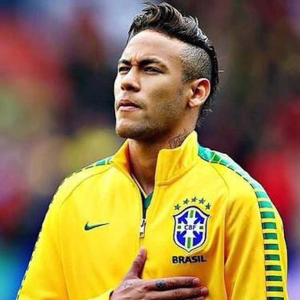 Neymar gây sốt với kiểu tóc mới sau thất bại ở chung kết Copa America - 4 Neymar gây sốt với kiểu tóc mới sau thất bại ở chung kết Copa America - 4