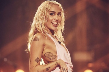 Lý do khiến Miley Cyrus ngập ngừng chuyện sinh con