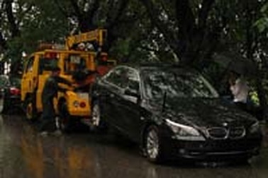 Bảo hiểm ôtô - cùng khách hàng vượt Đại hồng thủy