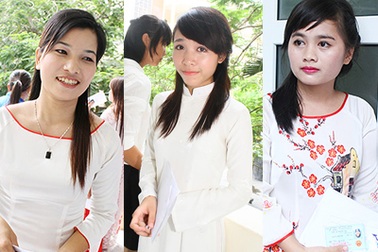 Nữ sinh diện áo dài thi năng khiếu