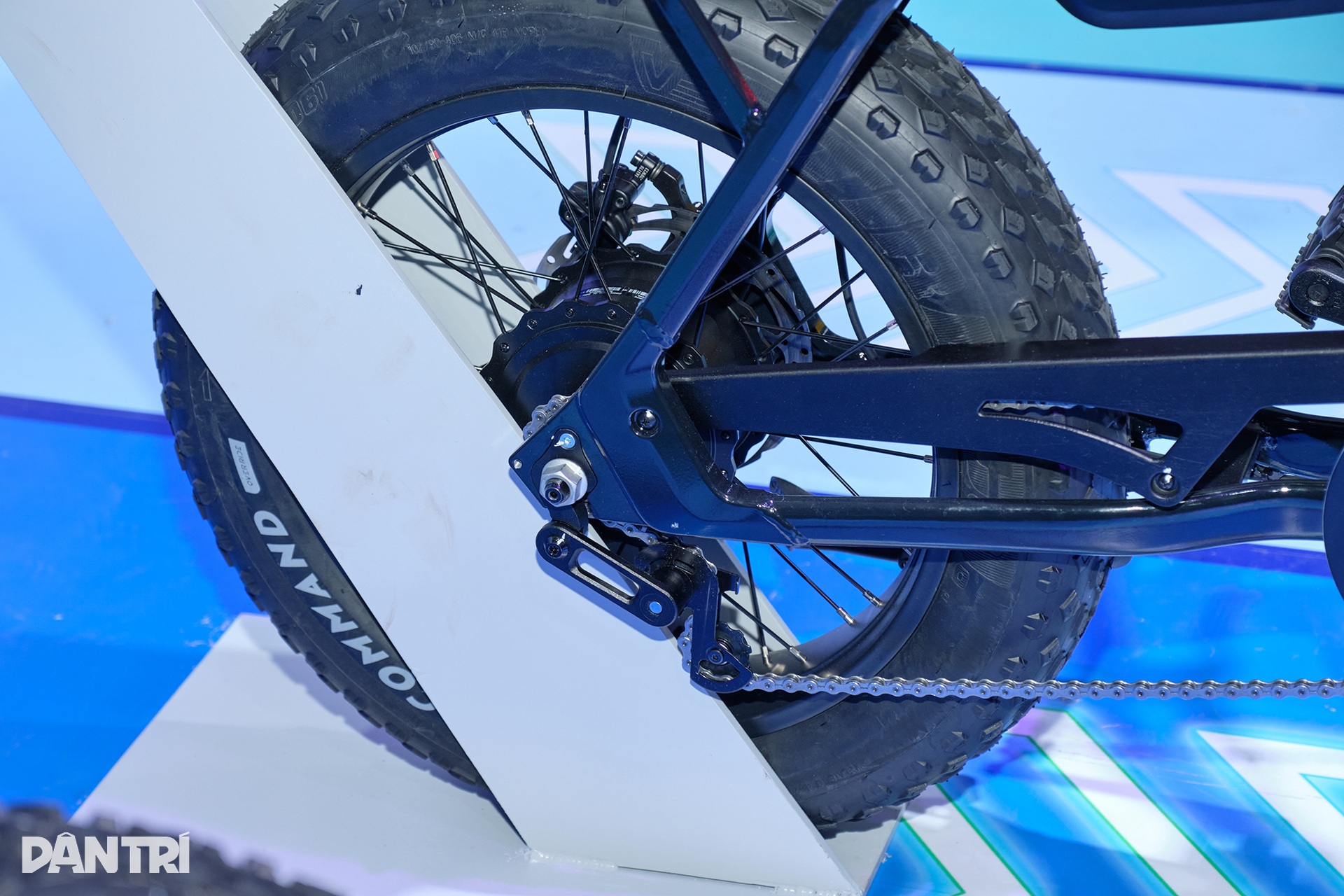 Triển lãm xe điện VinFast: Đa dạng sản phẩm, nhiều hoạt động trải nghiệm - 23