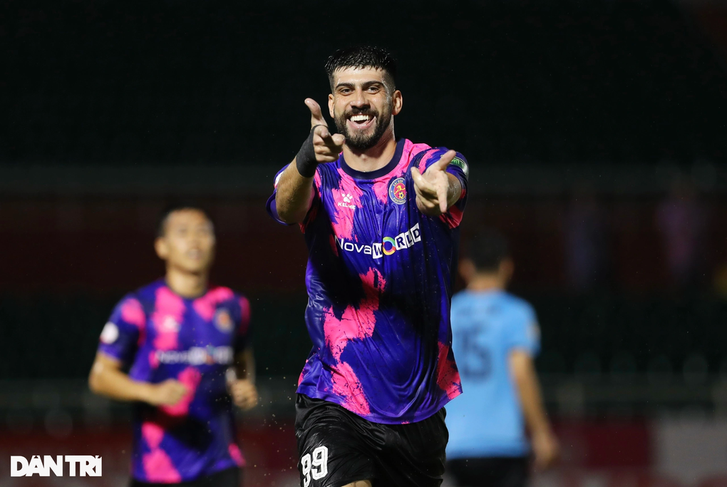 Lê Huỳnh Đức có chiến thắng đầu tiên tại V-League 2022 cùng Sài Gòn FC - 2 Lê Huỳnh Đức có chiến thắng đầu tiên tại V-League 2022 cùng Sài Gòn FC - 2