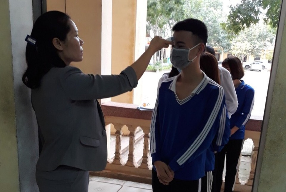Trường học Thanh Hóa: 943 máy đo thân nhiệt, 24.566 vòi nước rửa tay - 4 Trường học Thanh Hóa: 943 máy đo thân nhiệt, 24.566 vòi nước rửa tay - 4