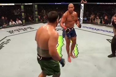 Ciryl Gane ngược dòng hạ knock-out Tai Tuivasa