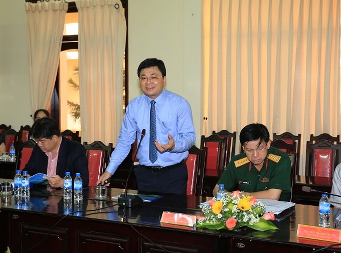 Tổng giám đốc BSR Trần Ngọc Nguyên báo cáo với Ban Thường vụ Tỉnh ủy Quảng Ngãi.