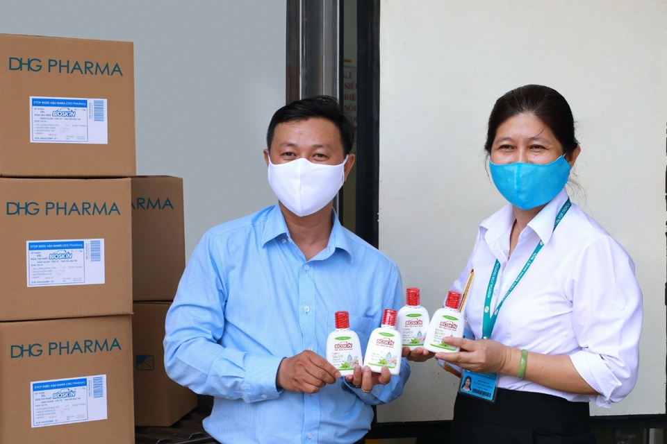 Dược Hậu Giang đồng hành với các bệnh viện tuyến đầu phòng dịch - 3 Dược Hậu Giang đồng hành với các bệnh viện tuyến đầu phòng dịch - 3