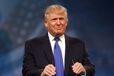 Tòa hoãn tuyên án ông Trump