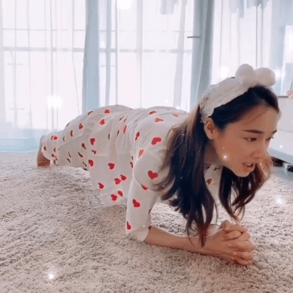 Nhã Phương đã tập dã man tàn khốc để giảm cân thần tốc sau sinh - 15 Nhã Phương đã tập dã man tàn khốc để giảm cân thần tốc sau sinh - 15