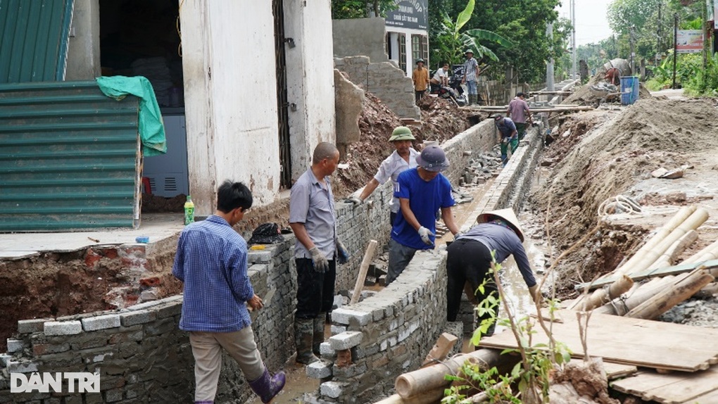 Chi 27 tỷ đồng làm 2km đường nông thôn - 3 Chi 27 tỷ đồng làm 2km đường nông thôn - 3