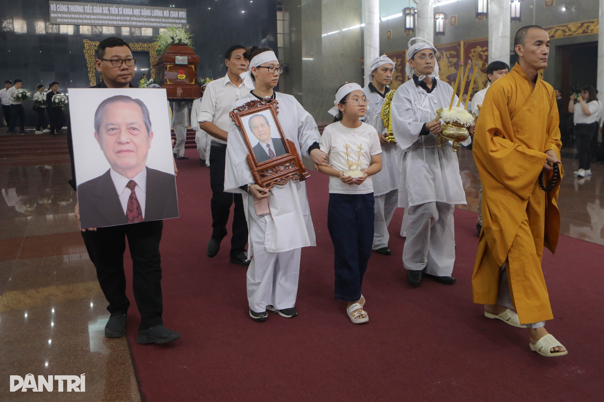 Lễ viếng GS.TS Đặng Lương Mô - nhà khoa học tiêu biểu của thế giới - 11 Lễ viếng GS.TS Đặng Lương Mô - nhà khoa học tiêu biểu của thế giới - 11