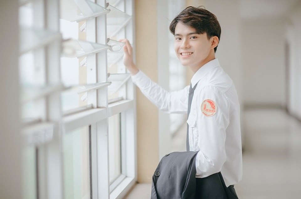 Hot boy Học viện Tòa án điển trai trong ảnh kỷ yếu chia tay giảng đường - 5 Hot boy Học viện Tòa án điển trai trong ảnh kỷ yếu chia tay giảng đường - 5