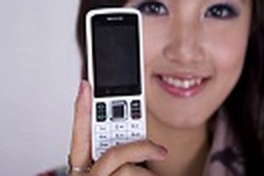 Hi-mobile P05 – Trẻ trung và cá tính 