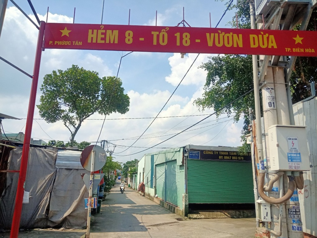 Phó chủ tịch phường nơi có 700 nhà trái phép bất ngờ xin nghỉ việc - 1 Phó chủ tịch phường nơi có 700 nhà trái phép bất ngờ xin nghỉ việc - 1