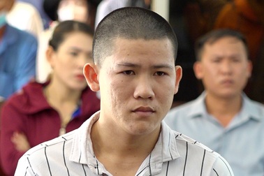 Gặp người từng va chạm giao thông, thanh niên về nhà lấy dao gây án mạng