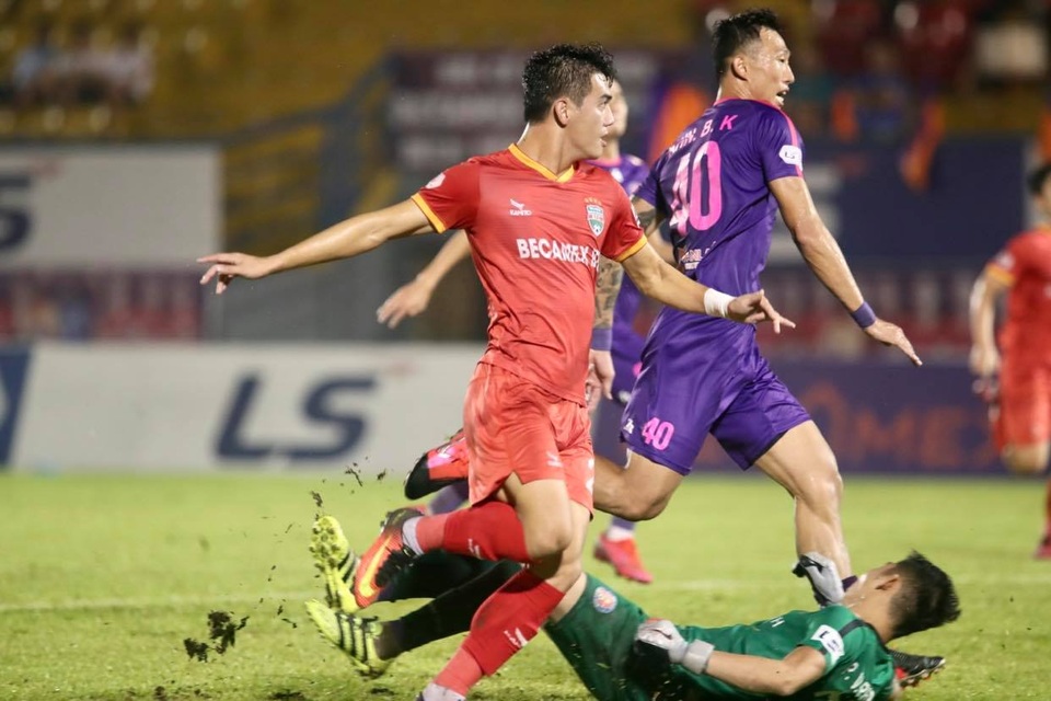HLV Sài Gòn FC vẫn muốn cạnh tranh ngôi vô địch sau khi mất ngôi đầu bảng - 3 HLV Sài Gòn FC vẫn muốn cạnh tranh ngôi vô địch sau khi mất ngôi đầu bảng - 3