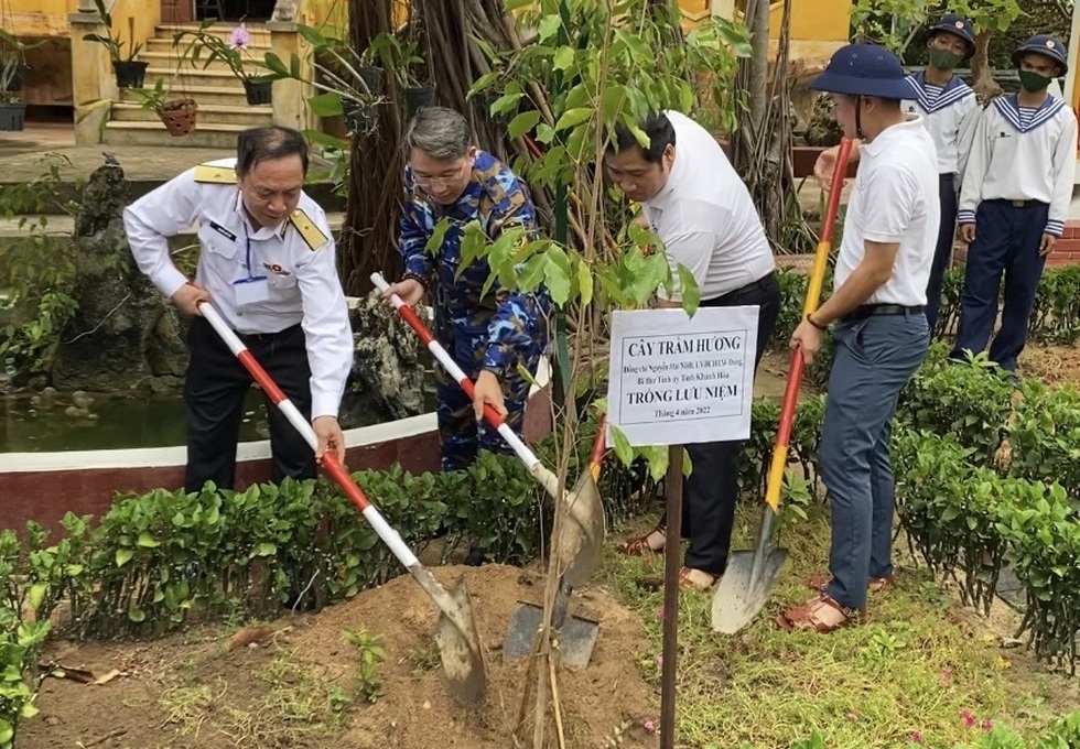 Phát triển kinh tế biển - nhìn từ Trường Sa - 2 Phát triển kinh tế biển - nhìn từ Trường Sa - 2