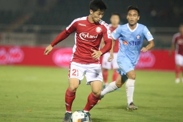 Vì sao HA Gia Lai không triệu hồi Công Phượng nhưng lại chiêu mộ Anh Đức?