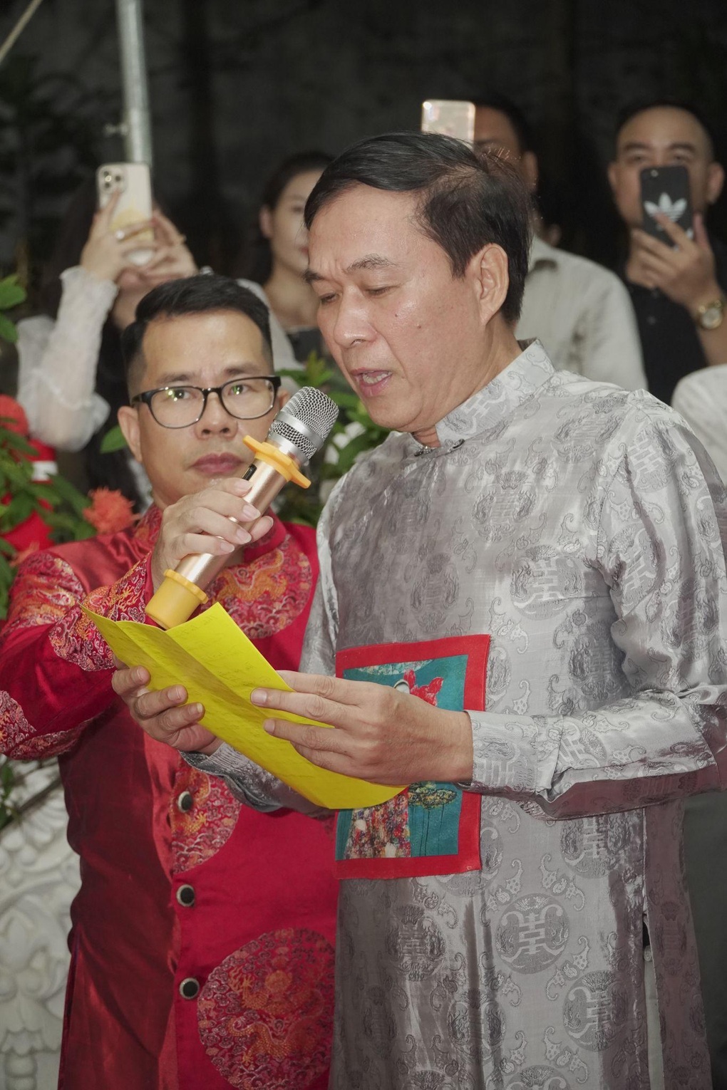 NSND Minh Hằng, NSƯT Tiến Quang xúc động trong lễ giỗ Tổ nghề sân khấu - 3 NSND Minh Hằng, NSƯT Tiến Quang xúc động trong lễ giỗ Tổ nghề sân khấu - 3