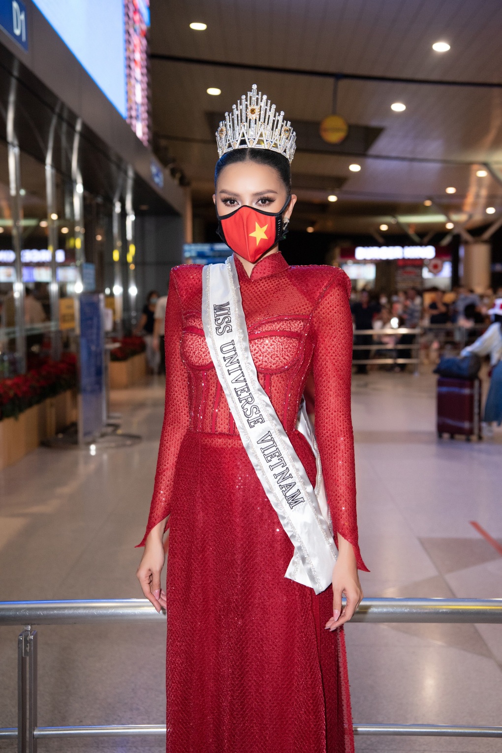 Mẹ Ngọc Châu mặc áo vía tiễn con gái sang Mỹ dự thi Hoa hậu Hoàn vũ 2022 - 9 Mẹ Ngọc Châu mặc áo vía tiễn con gái sang Mỹ dự thi Hoa hậu Hoàn vũ 2022 - 9