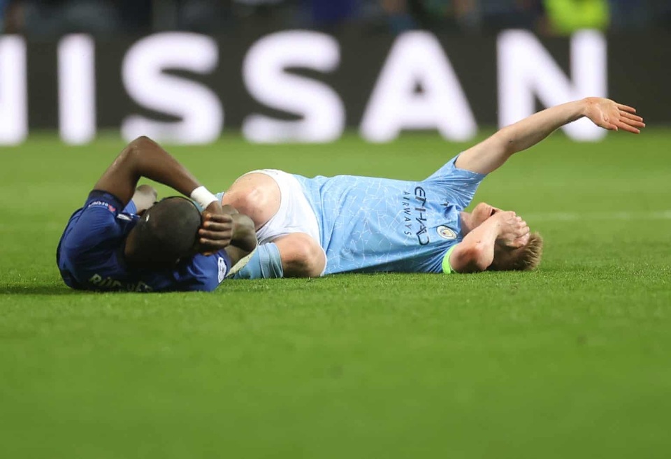 De Bruyne và Aguero khóc trong ngày tan mộng vô địch Champions League - 3 De Bruyne và Aguero khóc trong ngày tan mộng vô địch Champions League - 3