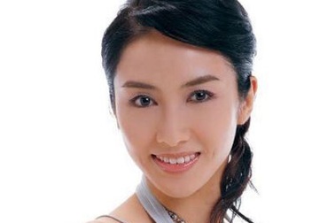 Lê Tư một mình chuẩn bị đám cưới