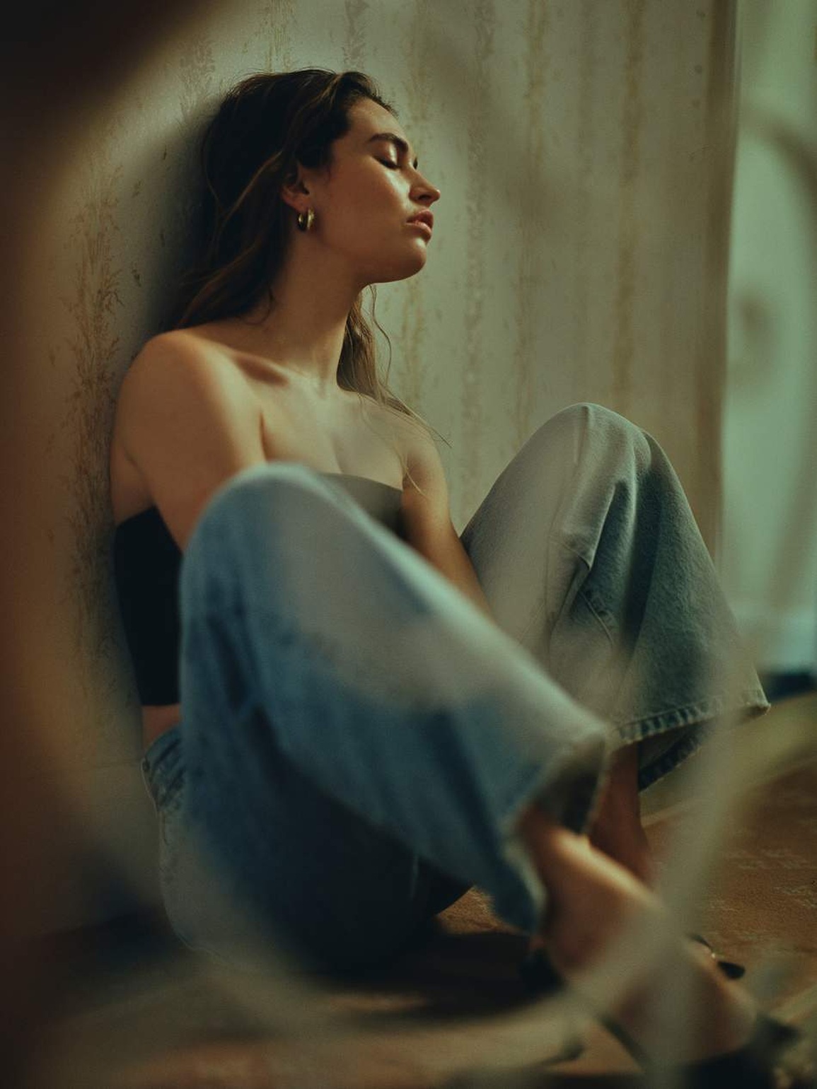 Lily James phấn khích với bộ phim kể về clip nóng đầu tiên bị lộ - 10 Lily James phấn khích với bộ phim kể về clip nóng đầu tiên bị lộ - 10