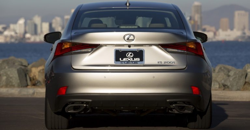Lexus IS phiên bản nâng cấp 2021 có gì khác xe đời cũ? - 11 Lexus IS phiên bản nâng cấp 2021 có gì khác xe đời cũ? - 11