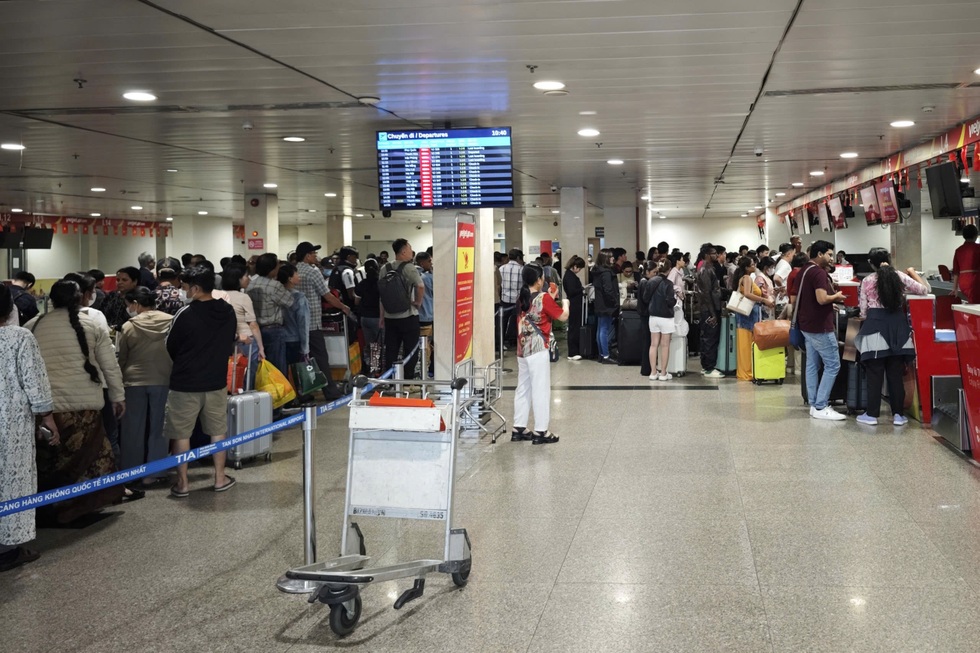 Khách bay không ký gửi hành lý làm thủ tục tại Tân Sơn Nhất ra sao? - 5 Khách bay không ký gửi hành lý làm thủ tục tại Tân Sơn Nhất ra sao? - 5