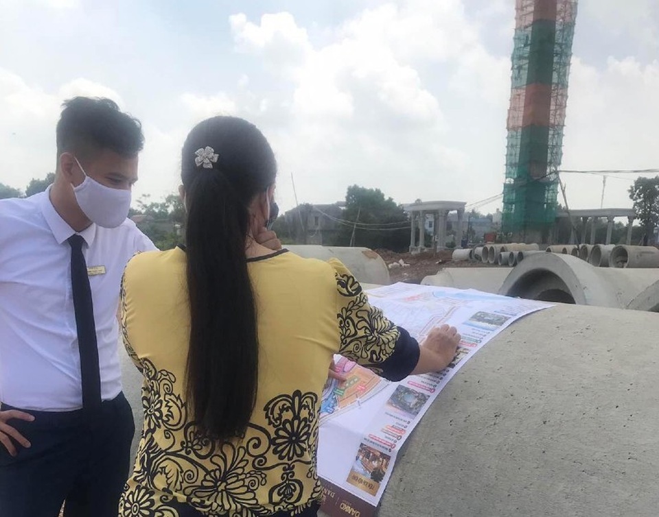 Ra vùng ven xuống tay chục tỷ, nhà giàu chơi liều thắng lớn - 1 Ra vùng ven xuống tay chục tỷ, nhà giàu chơi liều thắng lớn - 1