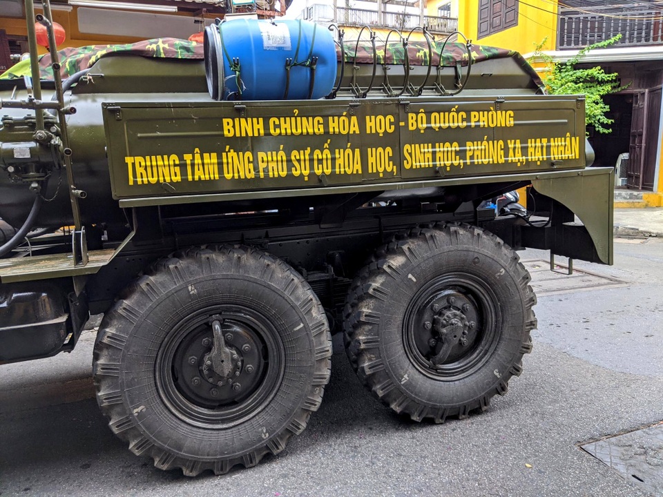 Binh chủng hóa học phun hóa chất khử trùng toàn bộ Hội An - 3 Binh chủng hóa học phun hóa chất khử trùng toàn bộ Hội An - 3