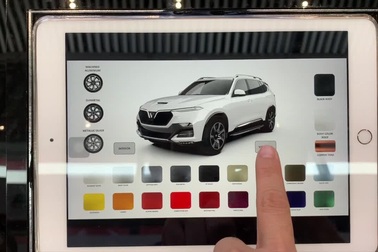 VinFast President về đại lý, khách có trải nghiệm mới trước khi xuống ti