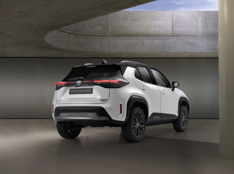 Toyota Yaris Cross Adventure 2021 chào sân, phân khúc miniSUV thêm sôi động - 5 Toyota Yaris Cross Adventure 2021 chào sân, phân khúc miniSUV thêm sôi động - 5