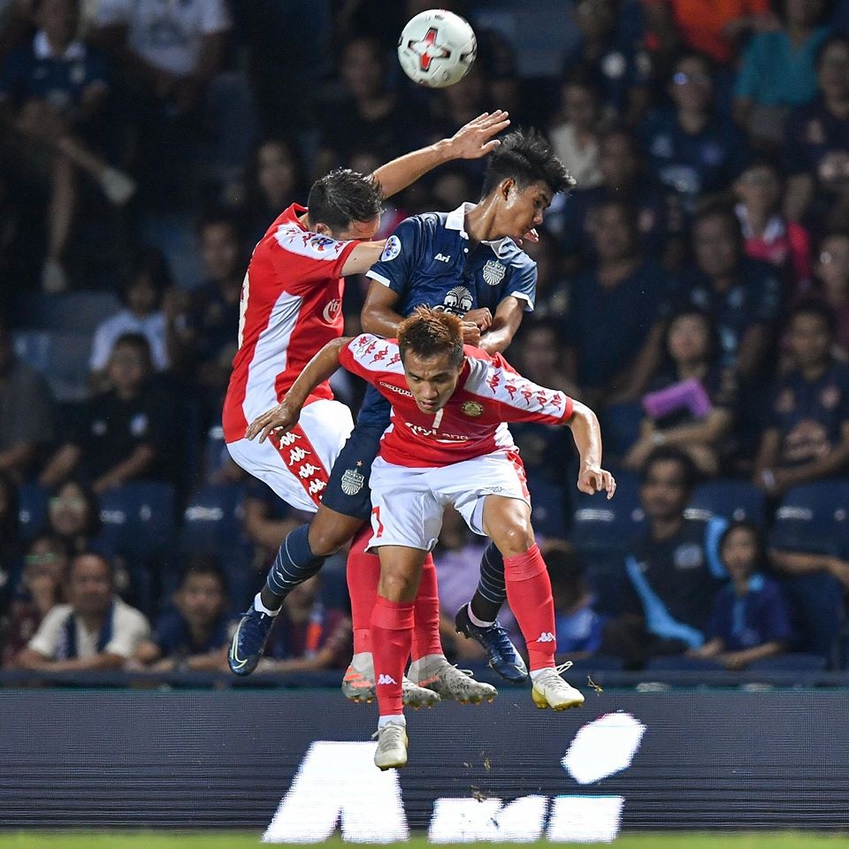 Công Phượng và đồng đội bất lực trong ngày CLB TPHCM thua Buriram United - 2 Công Phượng và đồng đội bất lực trong ngày CLB TPHCM thua Buriram United - 2