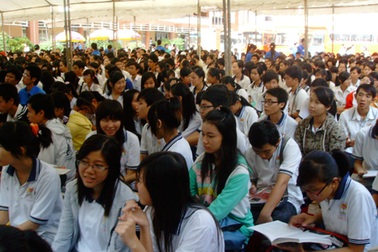 2.500 học sinh dự ngày hội tư vấn tuyển sinh 